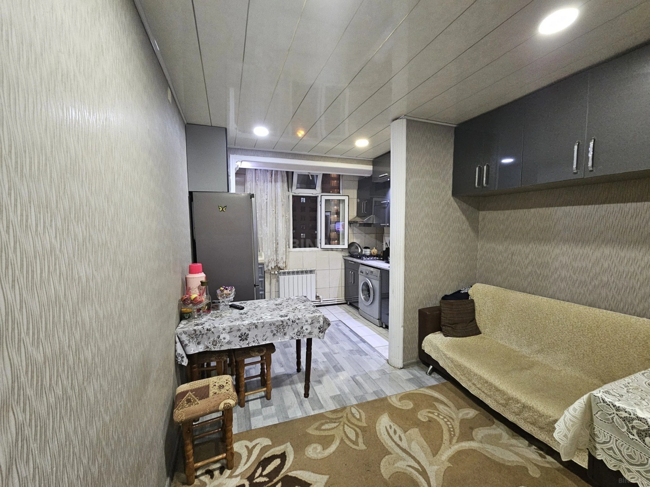 Satılır 2 otaqlı mənzil 60 m²