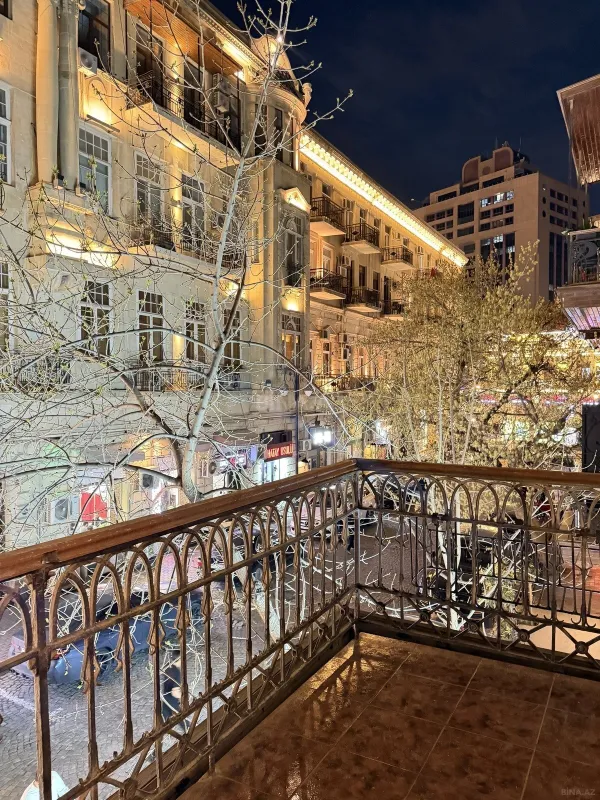 Satılır 3 otaqlı mənzil 110 m²