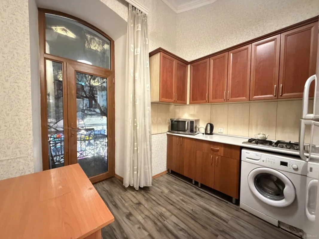 Satılır 3 otaqlı mənzil 110 m²