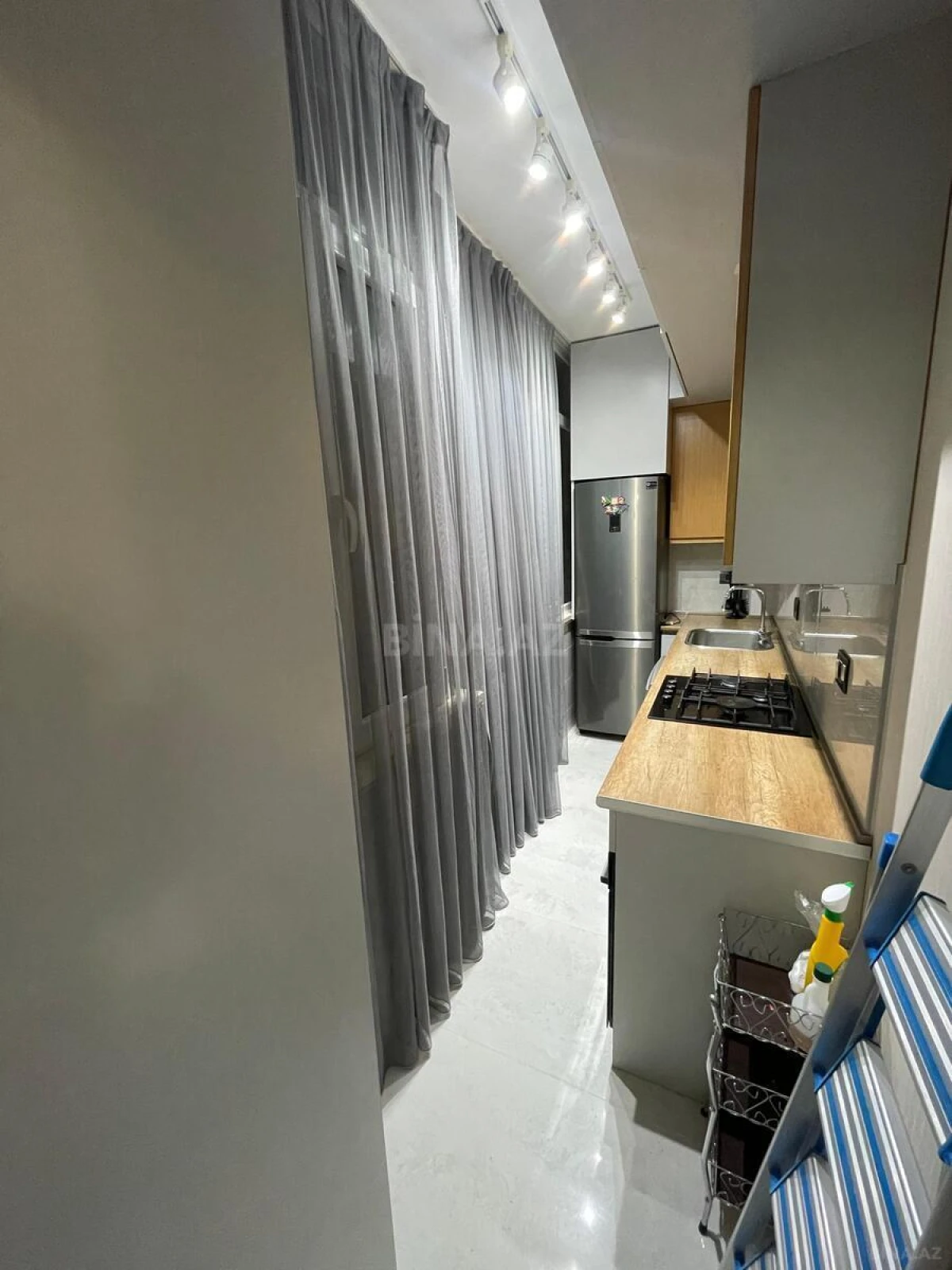 Kirayə verilir 2 otaqlı mənzil 65 m²