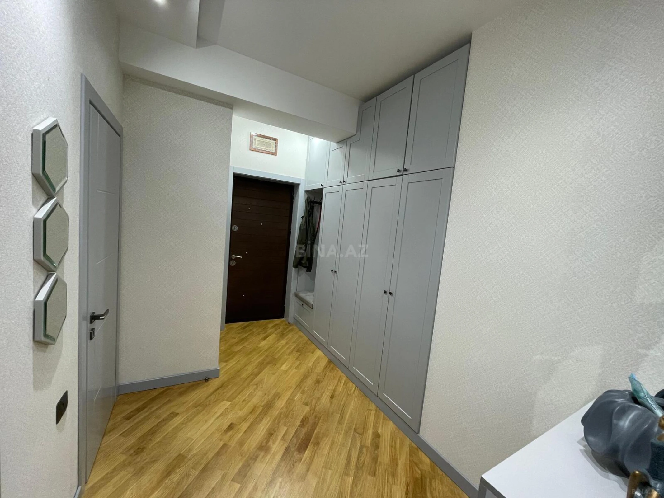 Kirayə verilir 2 otaqlı mənzil 65 m²