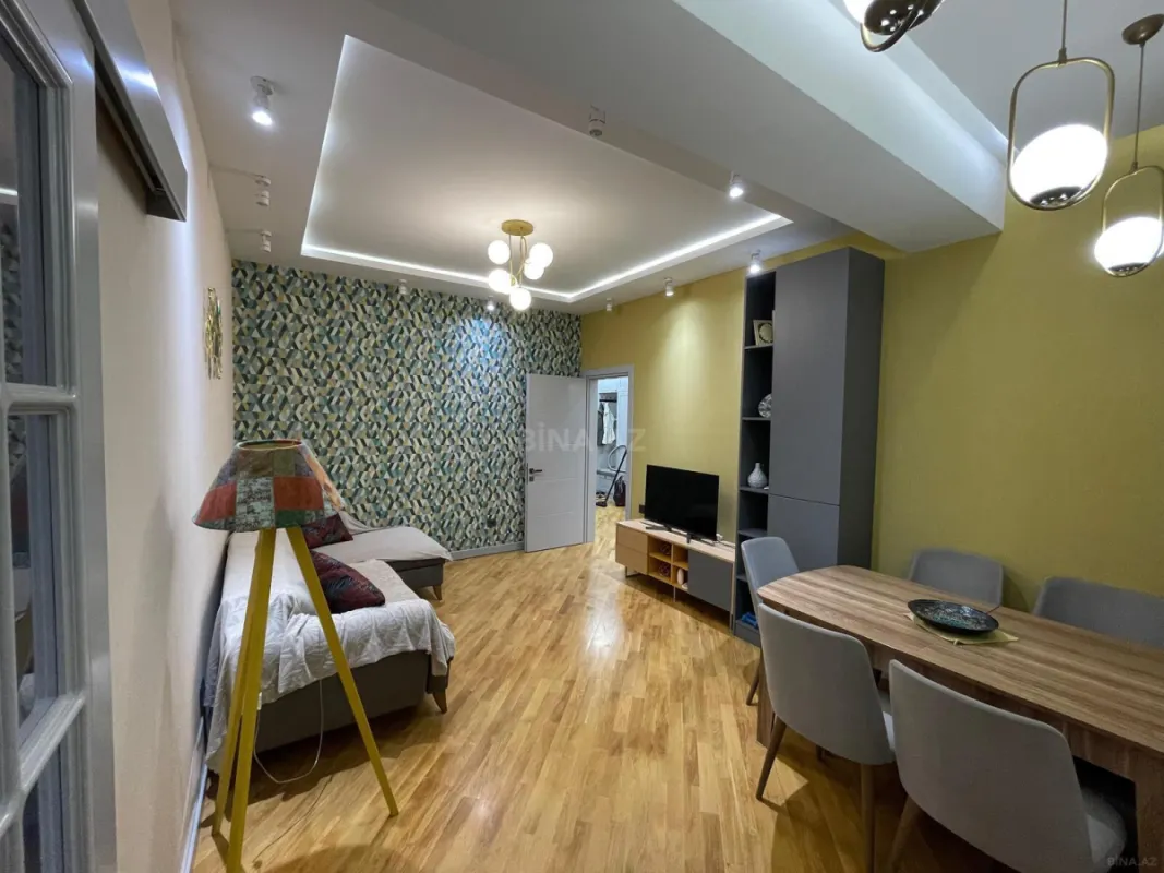 Kirayə verilir 2 otaqlı mənzil 65 m²