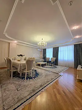 Satılır 4 otaqlı mənzil 130 m² — Bakı, İnşaatçılar 4 otaq 130.00 m²