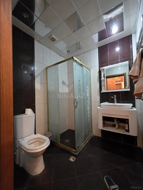 Satılır 4 otaqlı mənzil 130 m²