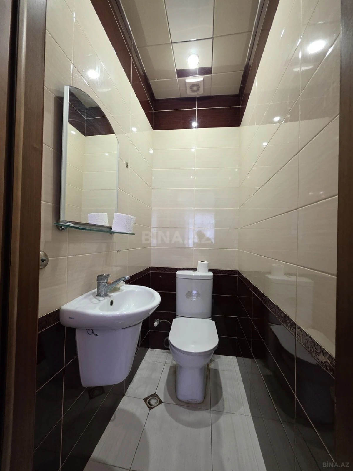 Satılır 4 otaqlı mənzil 130 m²