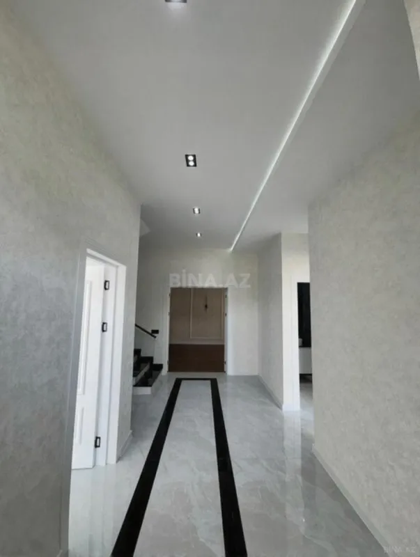 Satılır 6 otaqlı həyət evi 200 m²