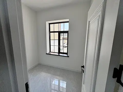 Satılır 6 otaqlı həyət evi 200 m²