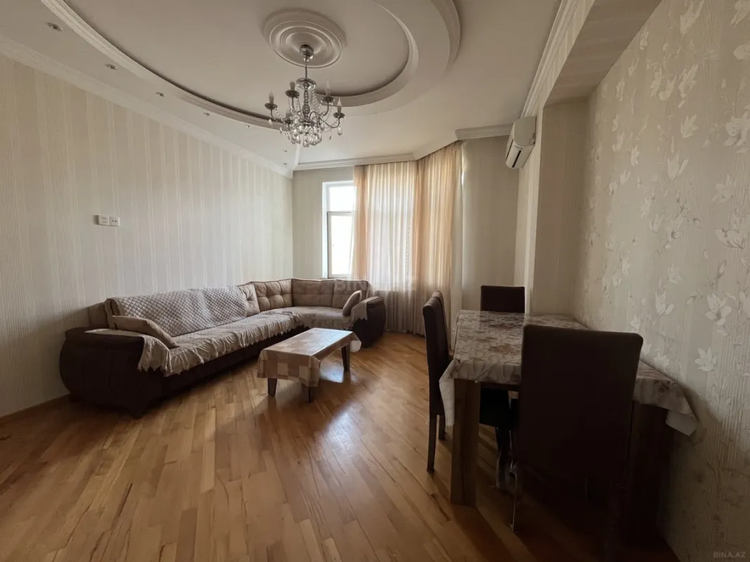 Kirayə verilir 2 otaqlı mənzil 85 m²
