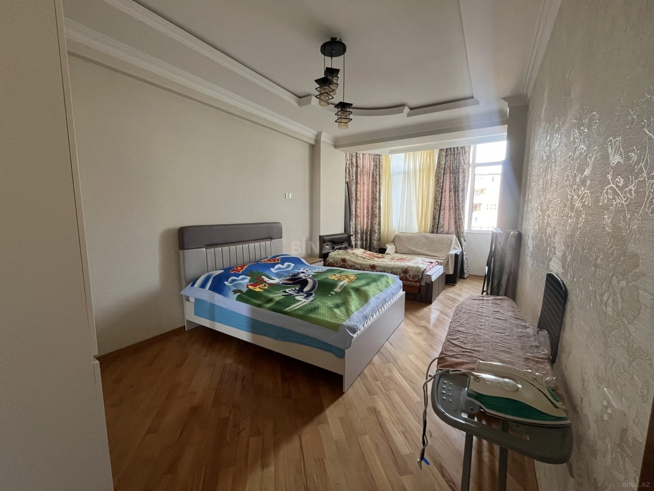 Kirayə verilir 2 otaqlı mənzil 85 m²