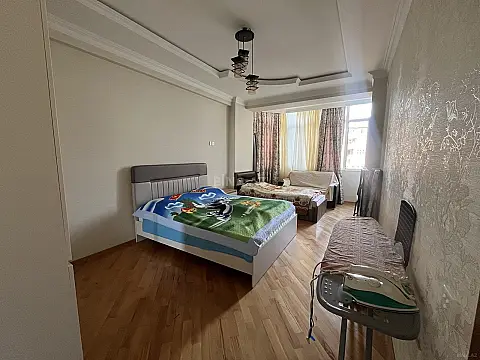 Kirayə verilir 2 otaqlı mənzil 85 m²