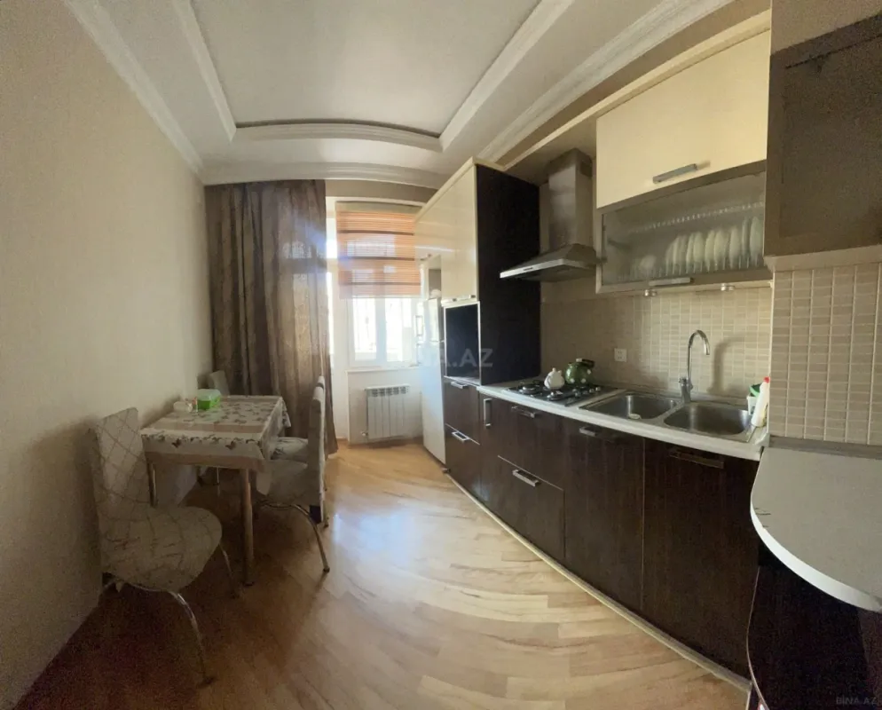 Kirayə verilir 2 otaqlı mənzil 85 m²