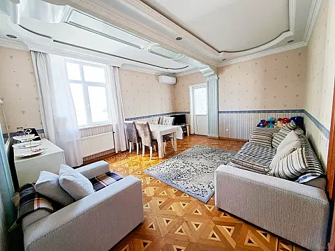 Satılır 2 otaqlı mənzil 90 m² — Bakı, Memar Əcəmi yanı 2 otaq 90.00 m²
