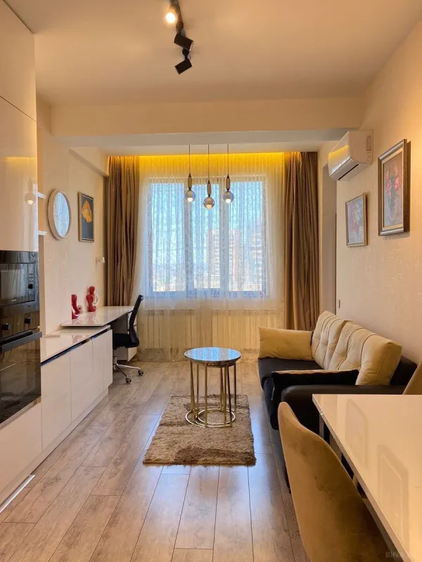 Kirayə verilir 2 otaqlı mənzil 60 m²