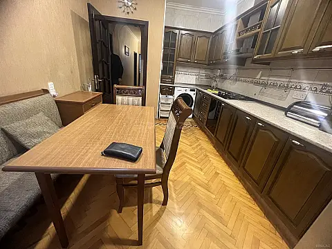 Kirayə verilir 3 otaqlı mənzil 85 m²