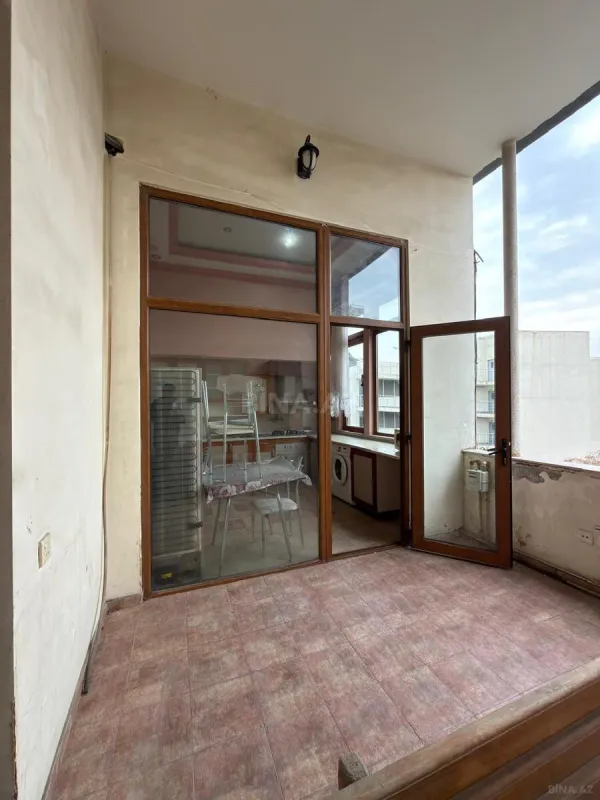 Satılır 4 otaqlı mənzil 111 m²