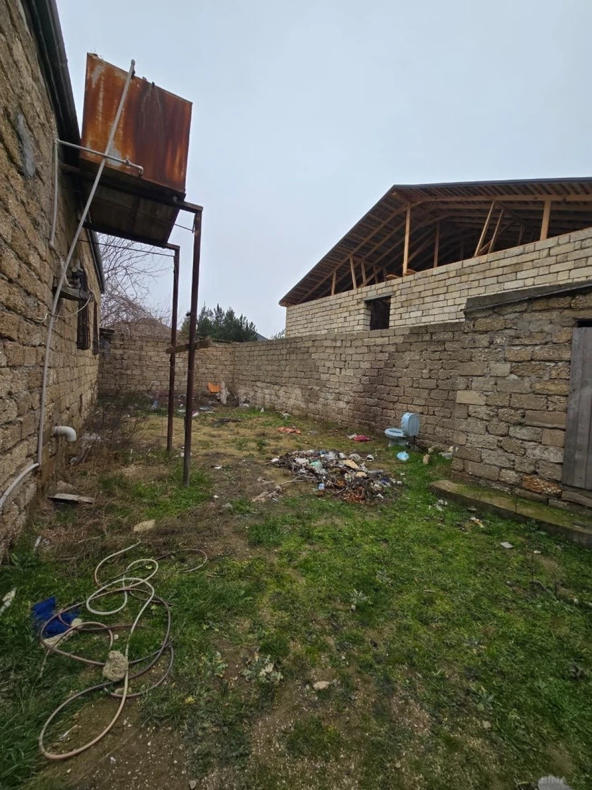 Satılır 3 otaqlı həyət evi 100 m²