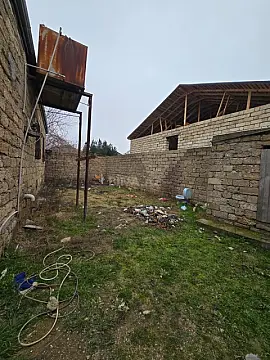Satılır 3 otaqlı həyət evi 100 m²