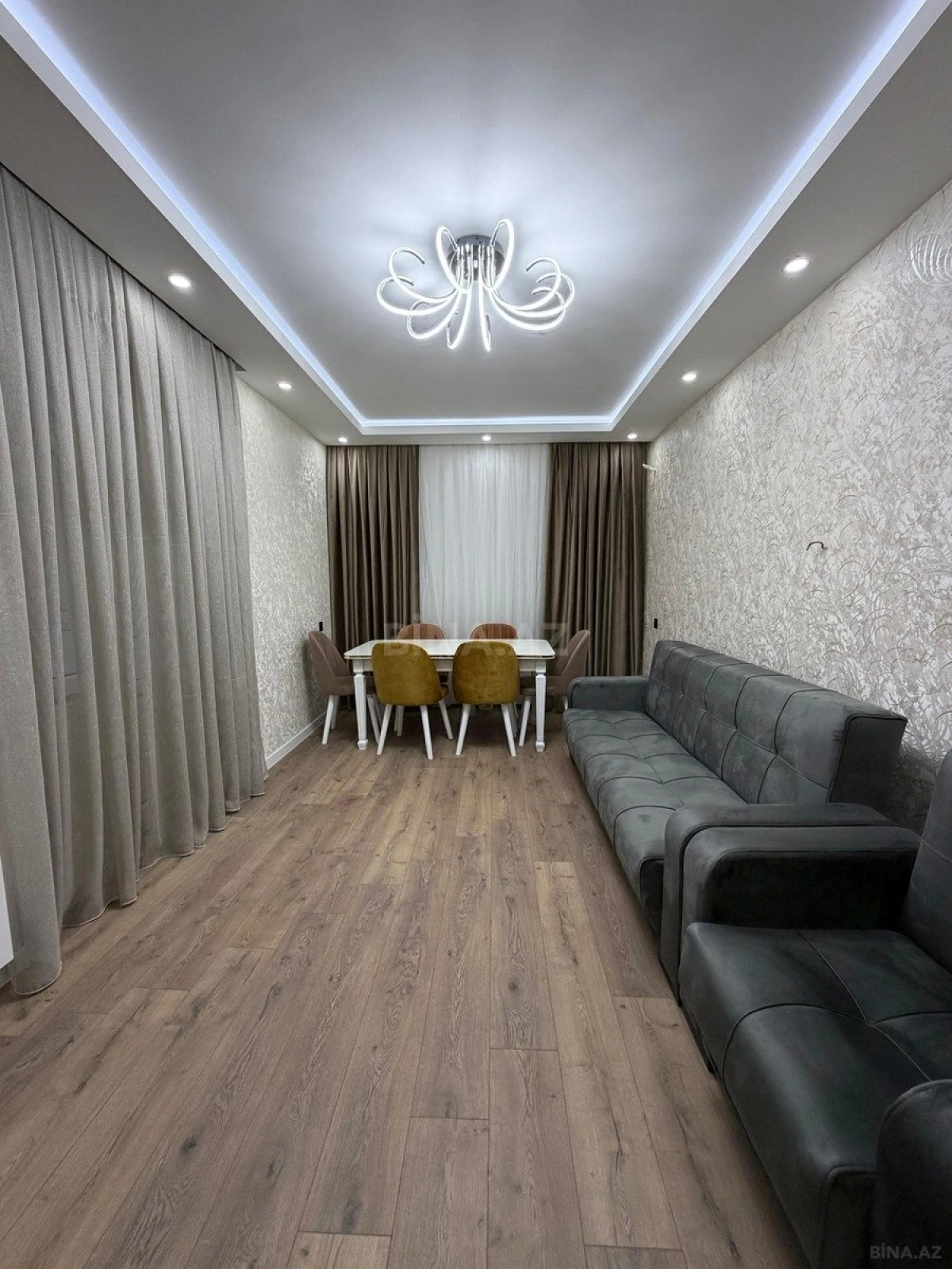 Satılır 2 otaqlı mənzil 65 m²