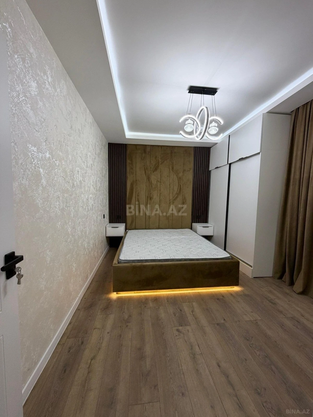 Satılır 2 otaqlı mənzil 65 m²
