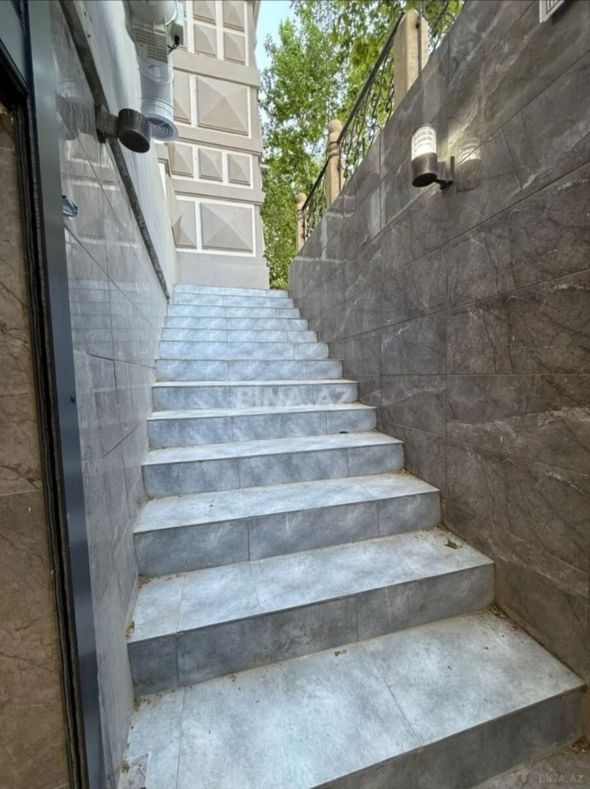 Satılır obyekt 140 m²