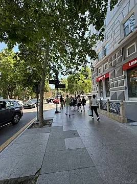 Satılır obyekt 140 m²