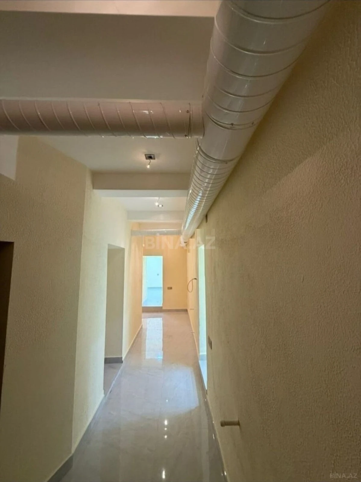 Satılır obyekt 140 m²