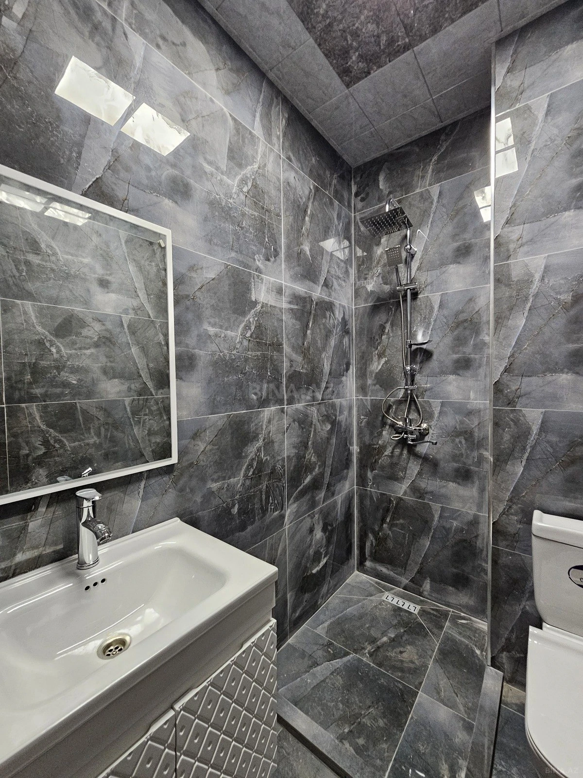 Satılır 2 otaqlı mənzil 54 m²