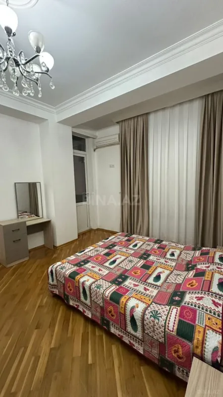 Kirayə verilir 3 otaqlı mənzil 100 m²