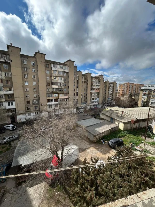 Satılır 2 otaqlı mənzil 41 m²