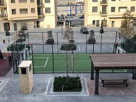 Satılır 5 otaqlı mənzil 178 m²