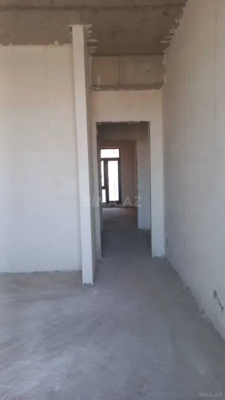 Satılır 5 otaqlı mənzil 178 m²