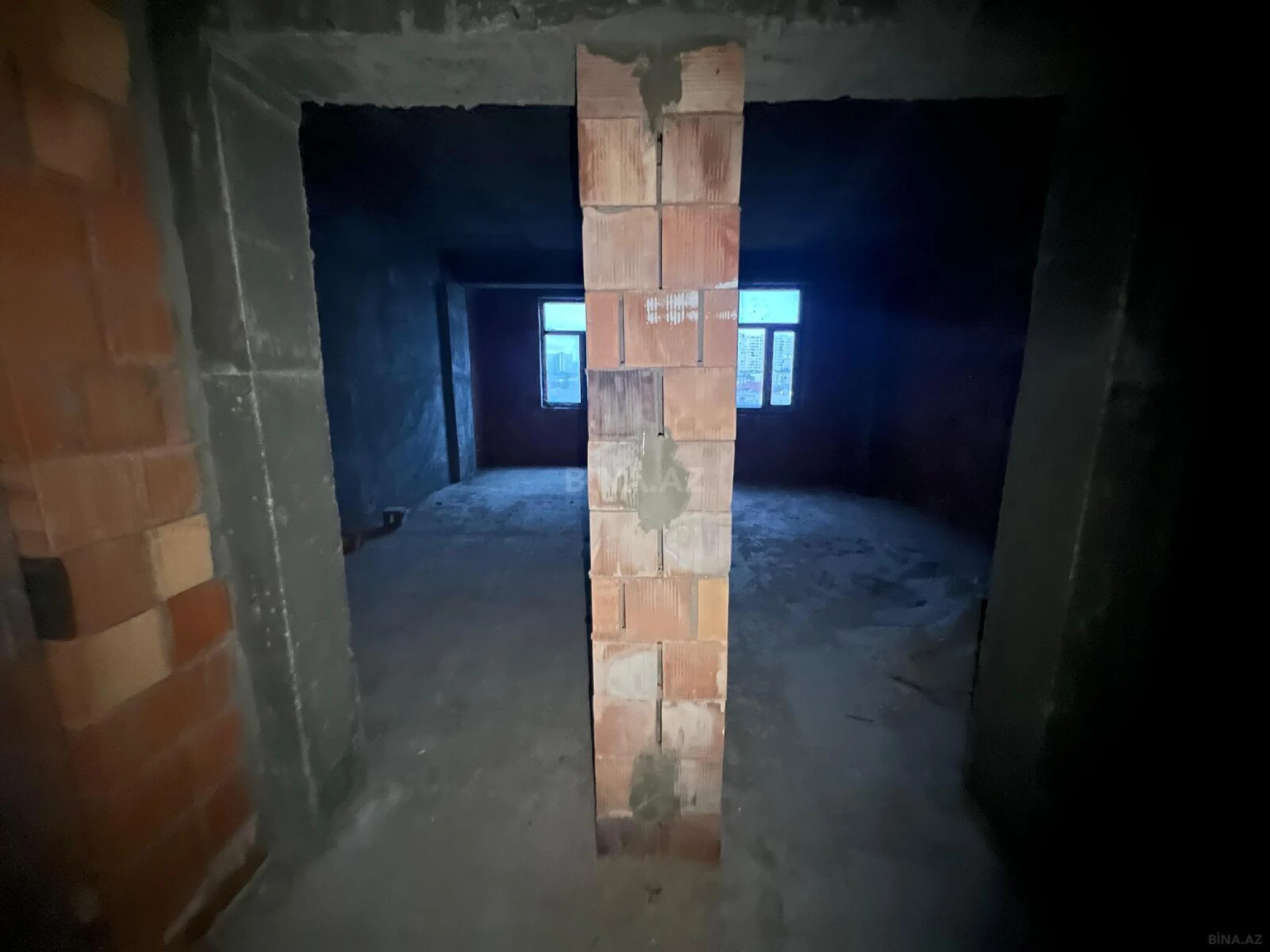 Satılır 2 otaqlı mənzil 70 m²