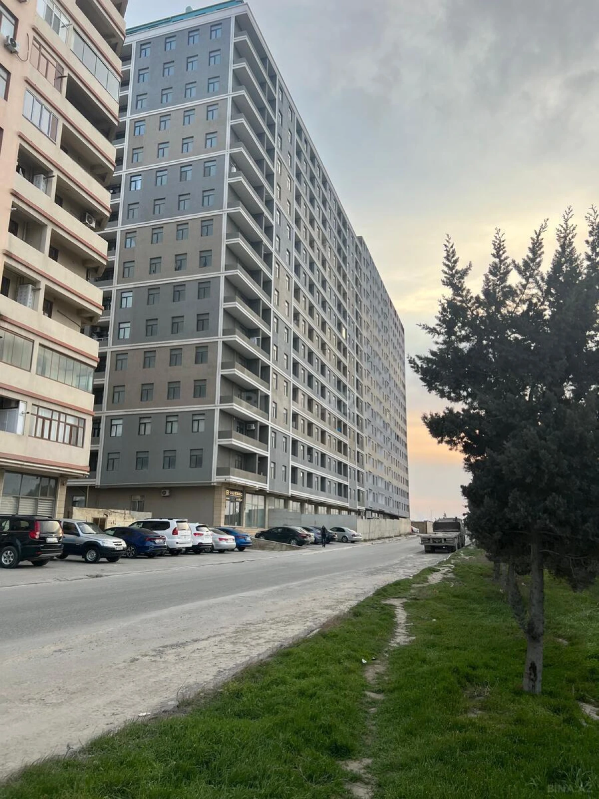 Satılır 2 otaqlı mənzil 70 m²
