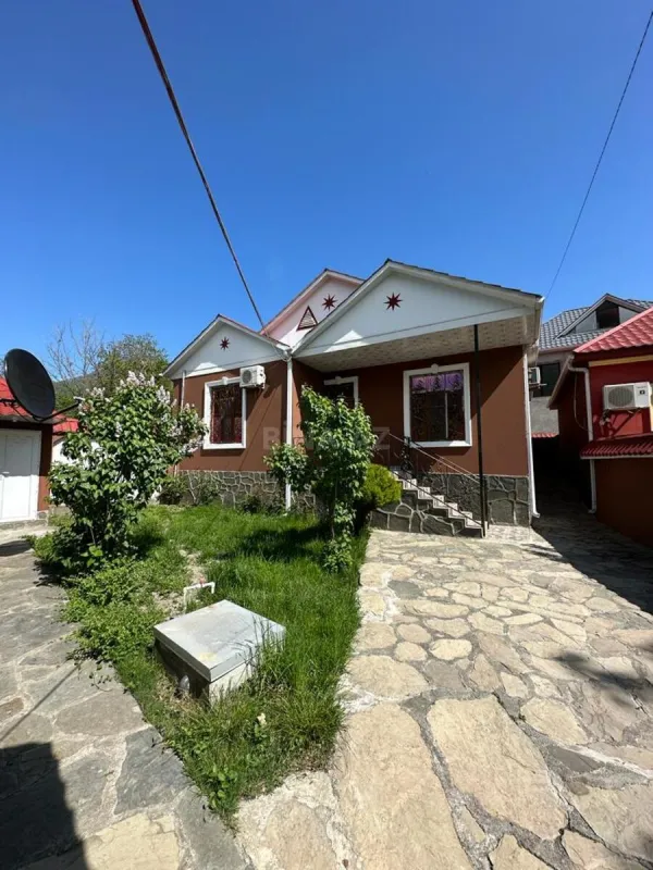 Satılır 3 otaqlı həyət evi 80 m²