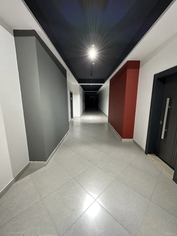 Satılır 2 otaqlı mənzil 91 m²