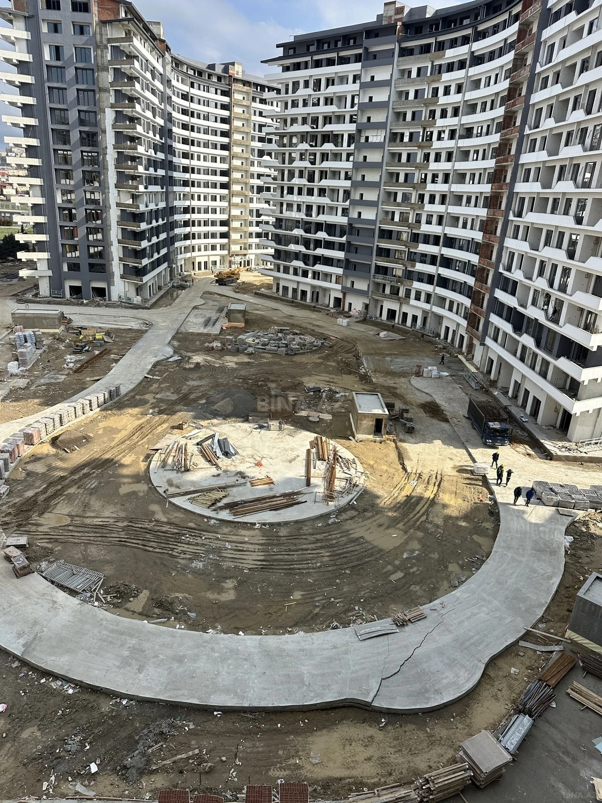 Satılır 2 otaqlı mənzil 91 m²