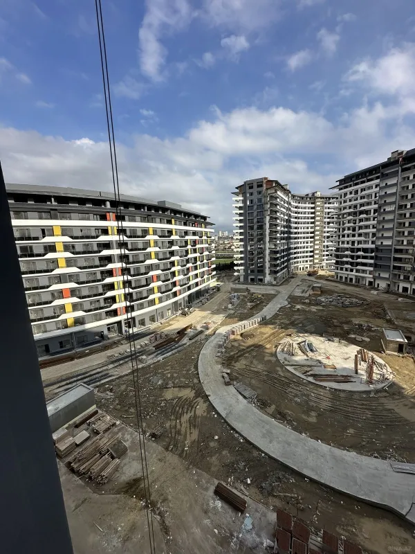 Satılır 2 otaqlı mənzil 91 m²