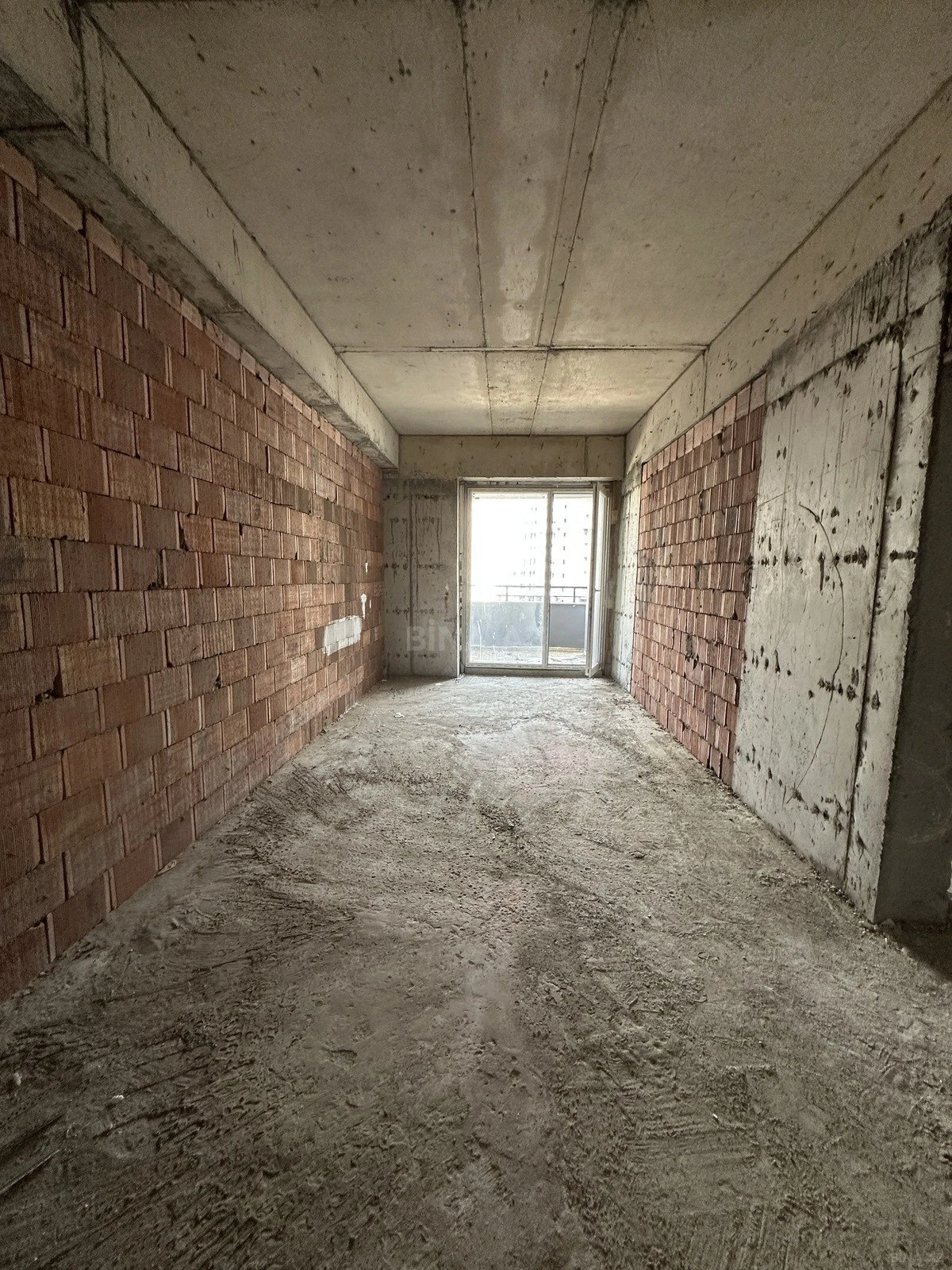 Satılır 2 otaqlı mənzil 91 m²