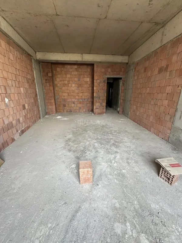 Satılır 2 otaqlı mənzil 91 m²