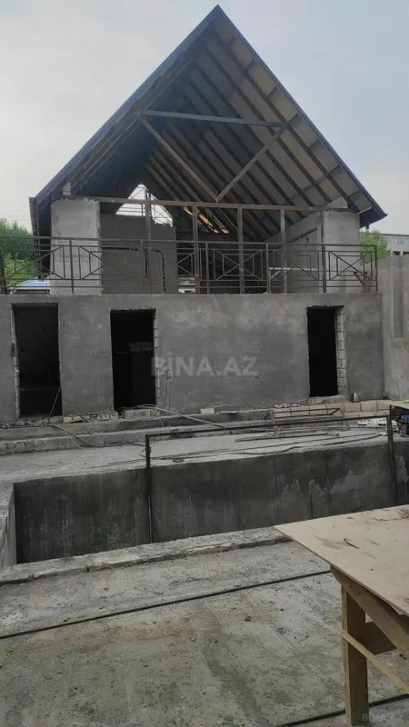 Satılır 4 otaqlı həyət evi 100 m²