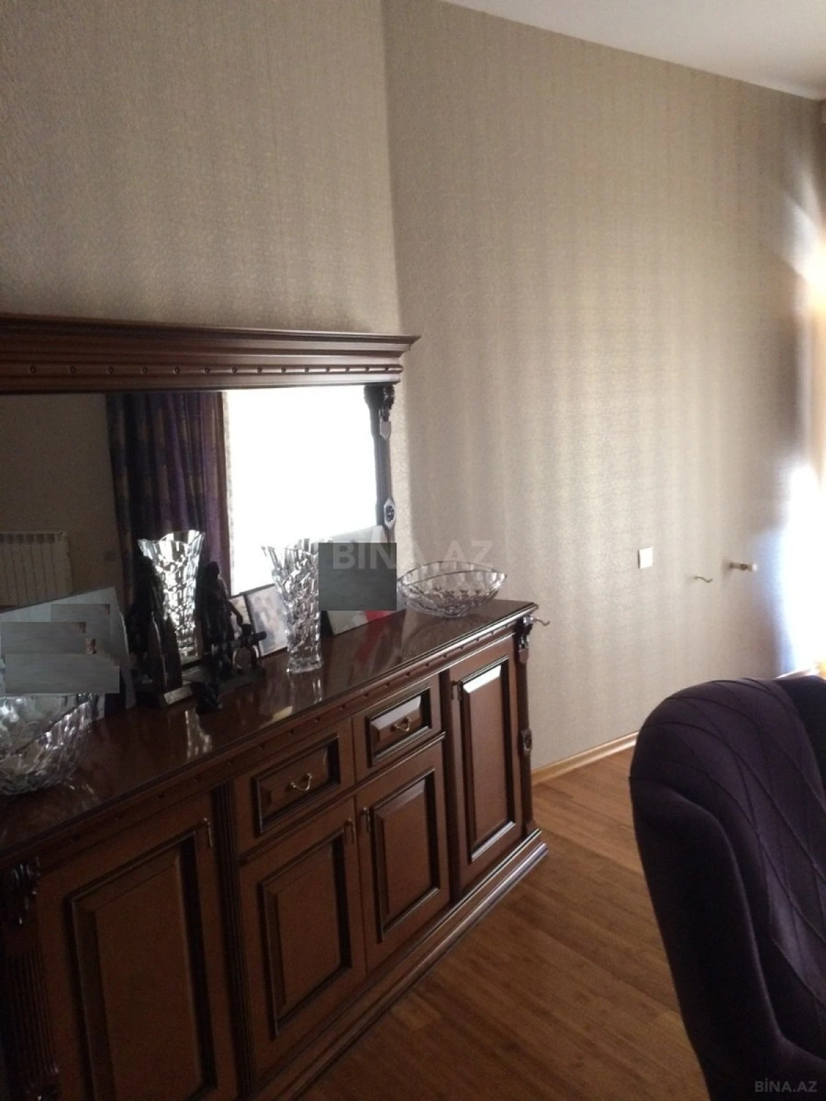 Satılır 12 otaqlı həyət evi 800 m²