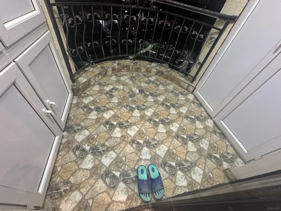 Satılır 2 otaqlı mənzil 74 m²