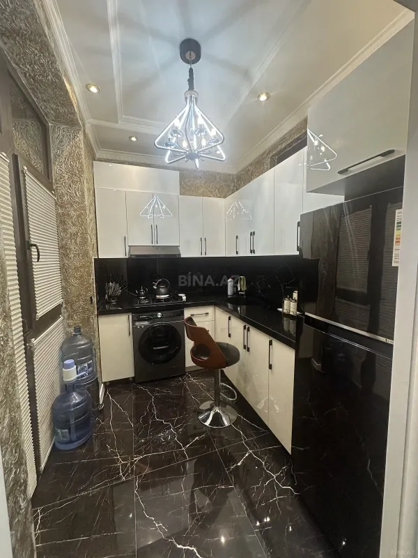 Satılır 2 otaqlı mənzil 74 m²