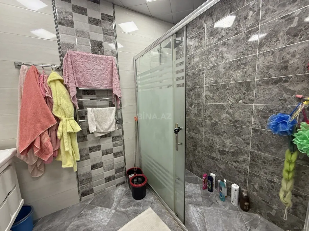 Satılır 3 otaqlı mənzil 130 m²