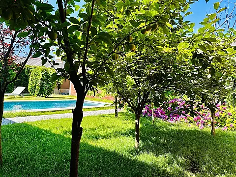 Satılır 4 otaqlı həyət evi 160 m²