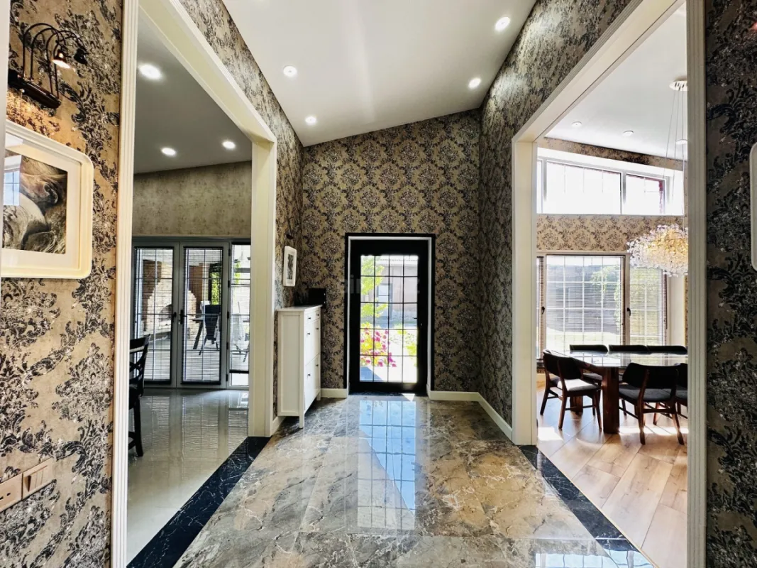 Satılır 4 otaqlı həyət evi 160 m²