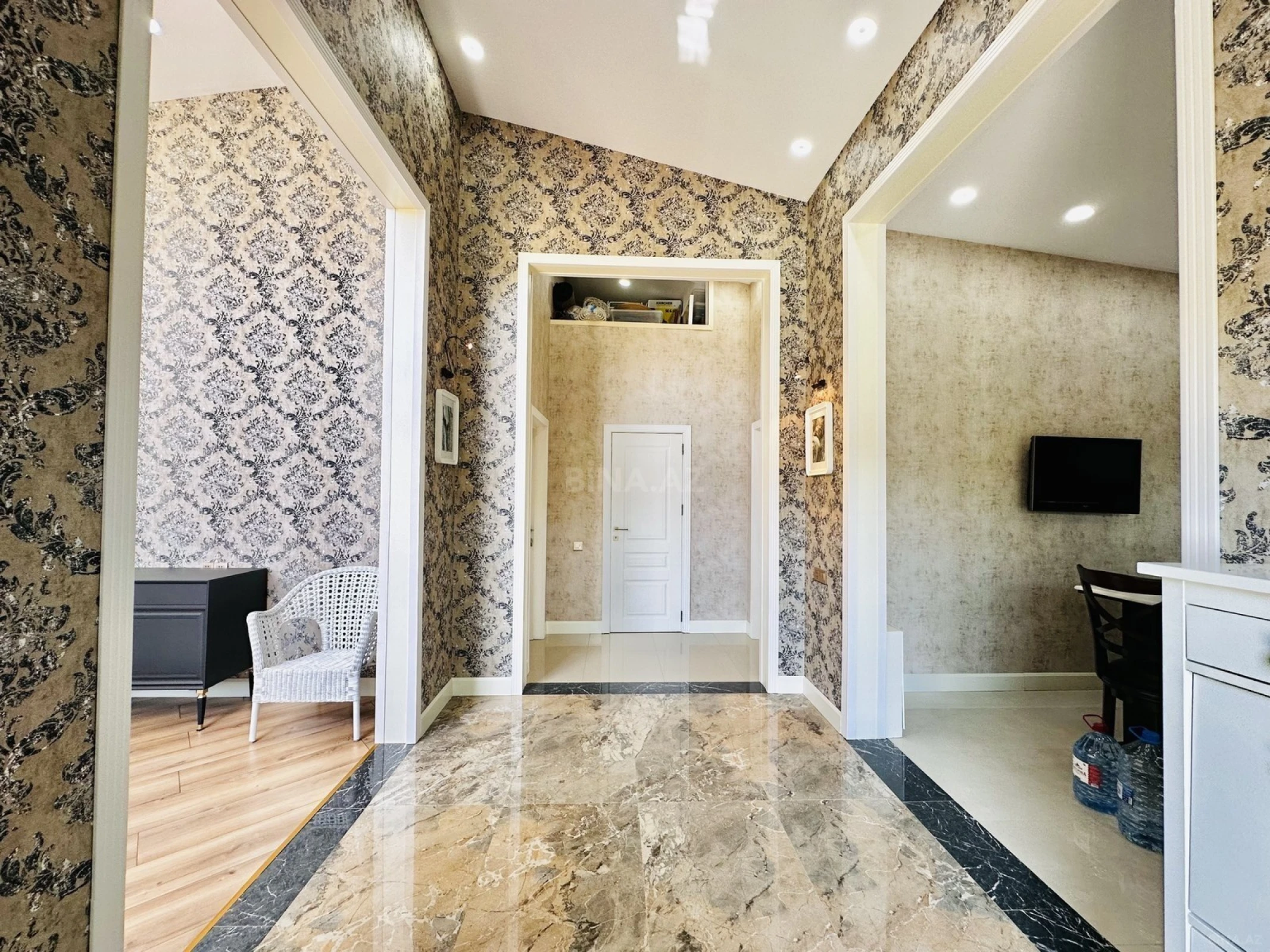 Satılır 4 otaqlı həyət evi 160 m²