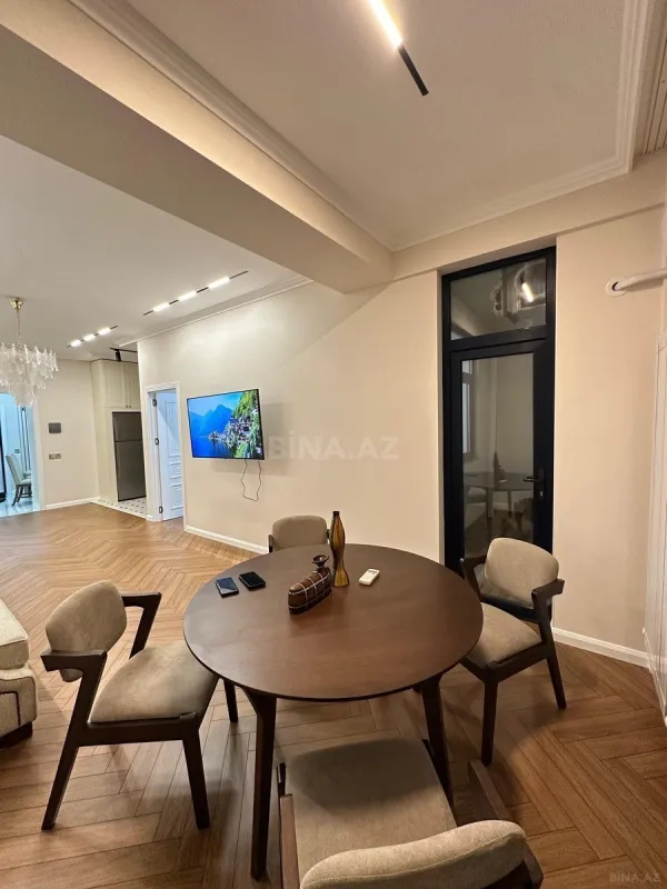 Kirayə verilir 2 otaqlı mənzil 60 m²