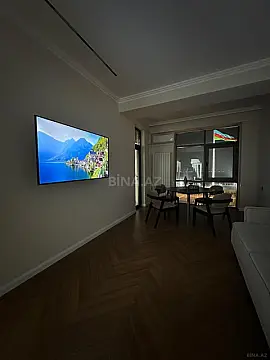 Kirayə verilir 2 otaqlı mənzil 60 m²