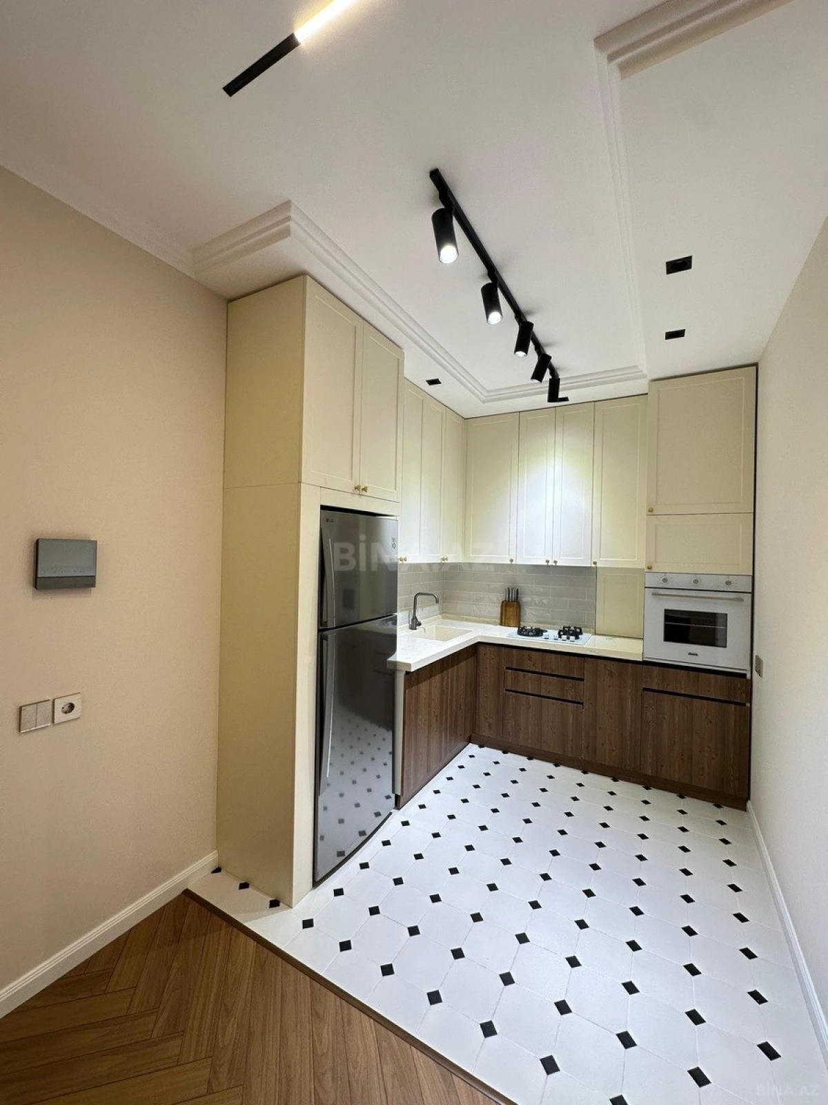 Kirayə verilir 2 otaqlı mənzil 60 m²